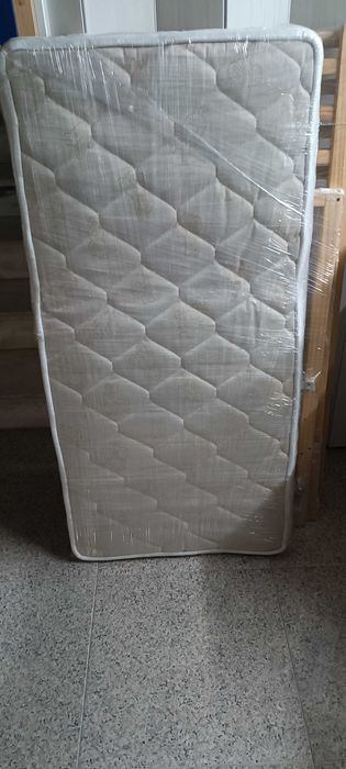 Cama bebé COMO NOVA