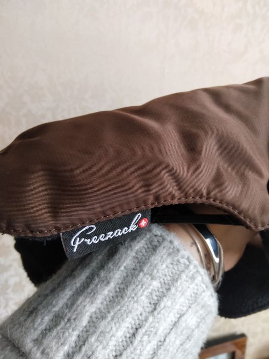 Куртка зимова для маленьких собак/ фірма Freezack/32 розмір