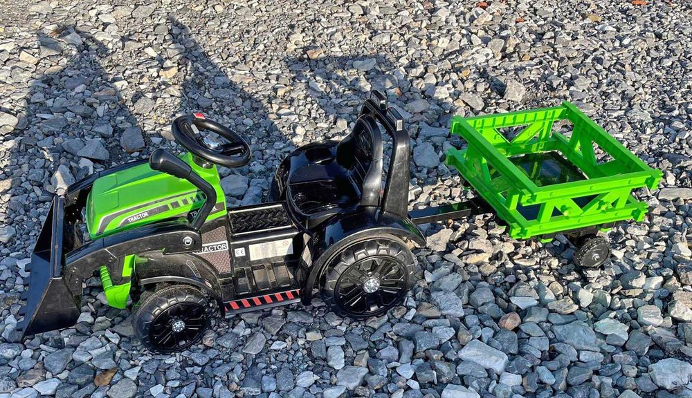 Traktor na akumulator na baterie DLA DZIECI DZWIĘKI ŚWIATŁA
