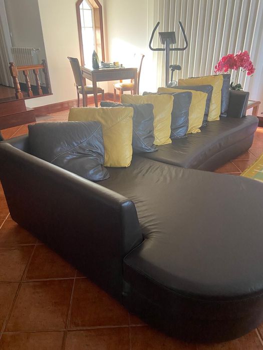 Sofá com chaise lounge