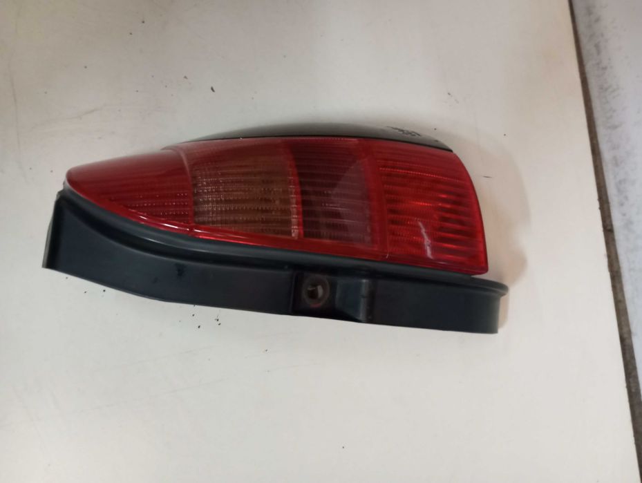 Farolins traseiros Peugeot 306