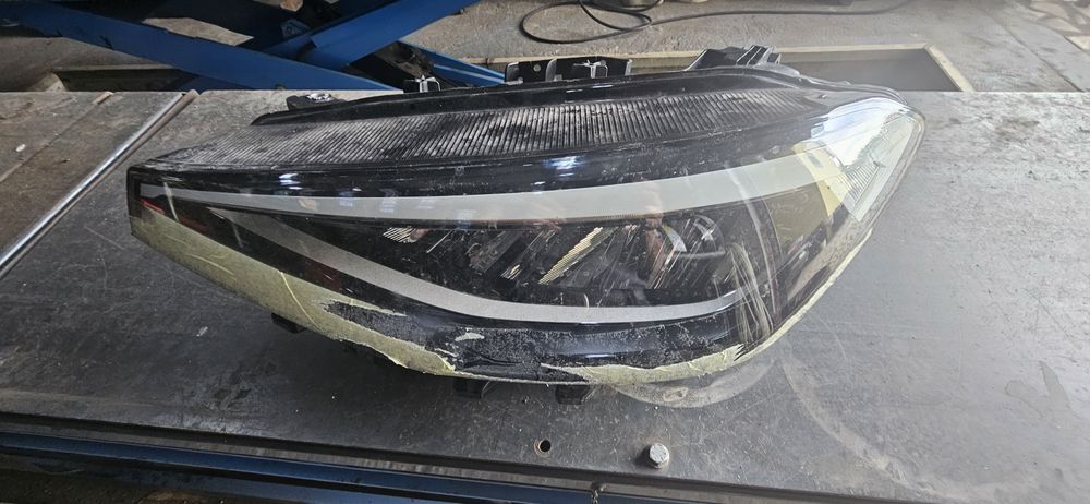 Farol optica vw id4 usada