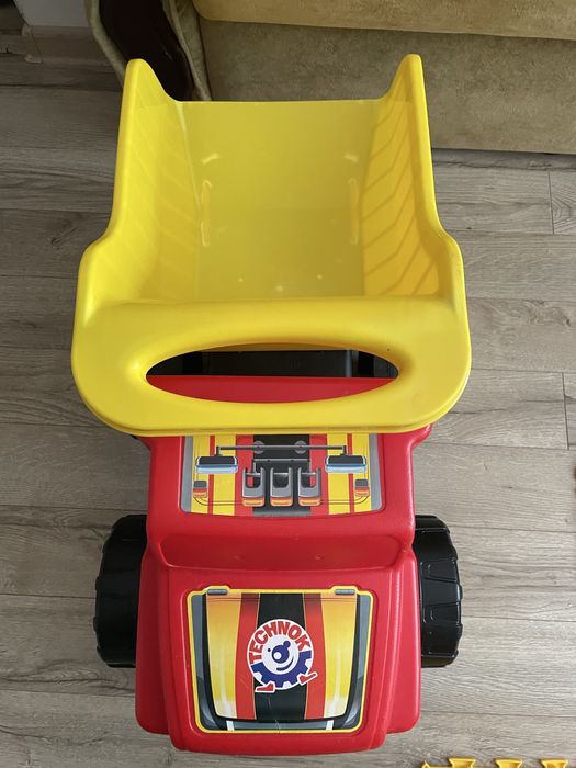 Самосвал-гигант Technok