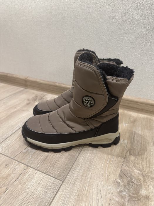 Зимові чоботи Next (дутики), 35.5 розмір, устілка ~23.6 см
