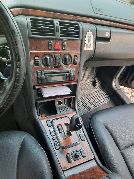 Mercedes-Benz Elegance
