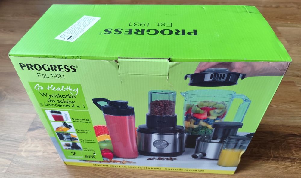 Wyciskarka do soków z blenderem.