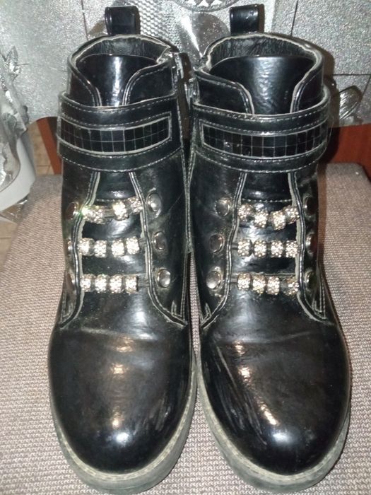 Продам ботиночки