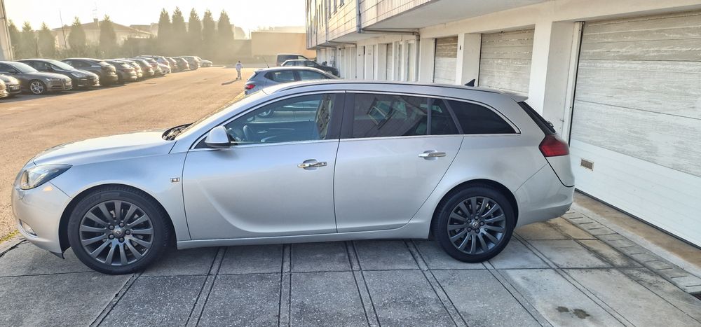 Opel Insignia 2.0 CDTI (Dez. 2009) – Estimada em Garagem