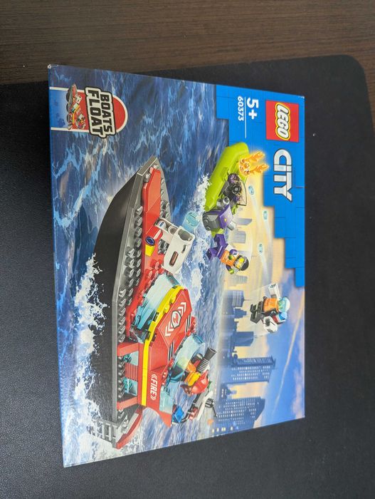 LEGO City 60373 – Barco de Resgate dos Bombeiros (5+)