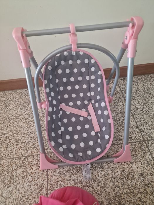 Boneca com baloiço