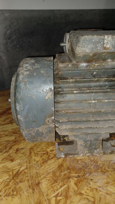 Motor monofásico tirar água