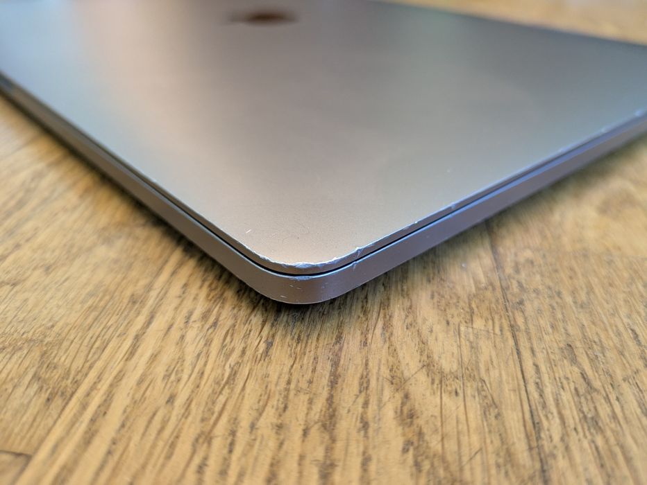 MacBook Pro 2019, 15", i9 (8 ядер), 32/512 ГБ.