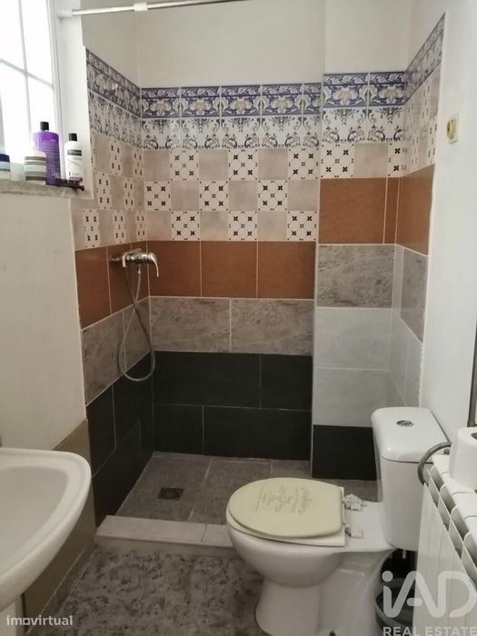 Prédio T4 em Loivos e Póvoa de Agrações de 550,00 m2