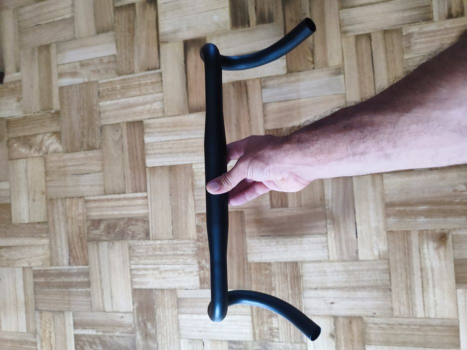 Guiador Gravel/Estrada UNO 40cm c/ flare