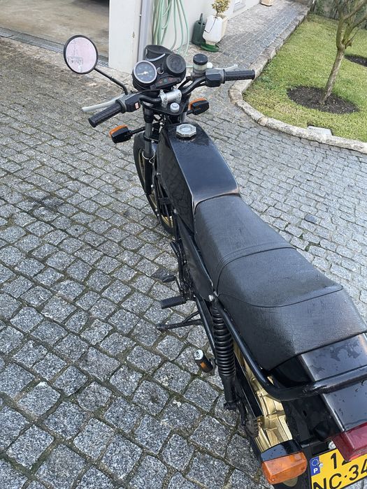 Vendo casal 6 rz a andar bem original com documento unico