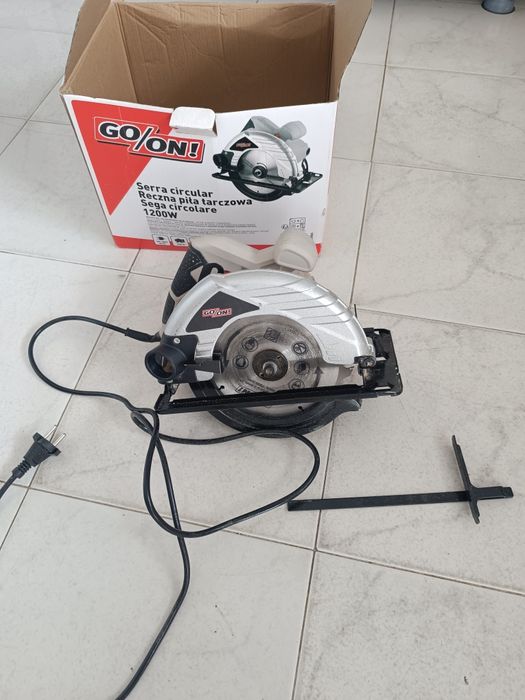 Serra circular 1200w como nova