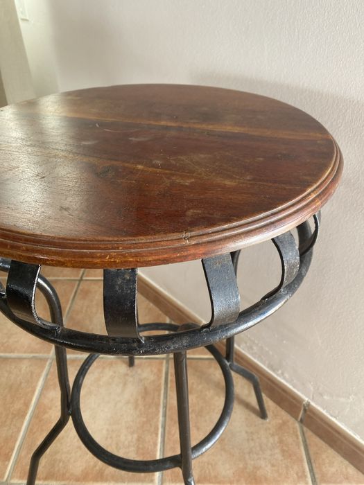 Mesa de apoio em madeira