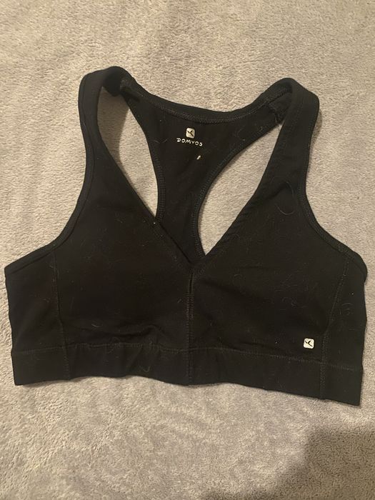 Top desportivo preto