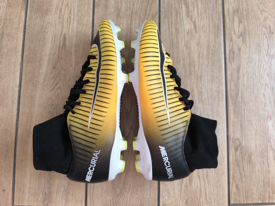 Футбольні бутси Nike Mercurial Victory р.35,5