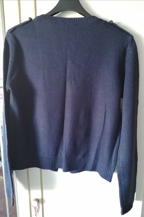 Casaco de senhora, malha fina, estilo militar