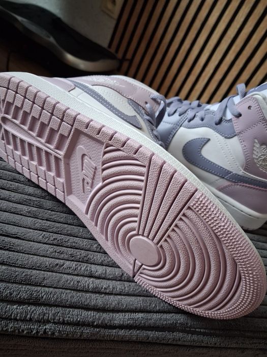 Nike Jordan 1 MID
