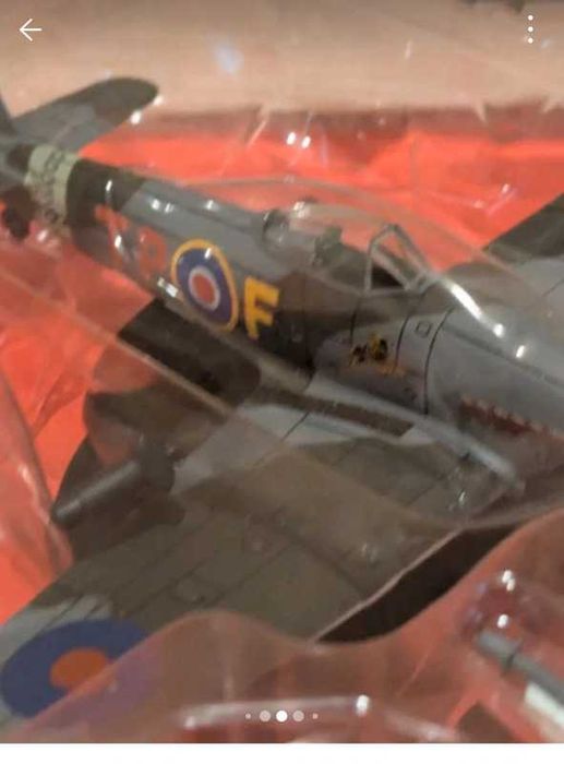 Avião miniatura Hawker Typhoon Mk-1B - escala 1:72 Novo