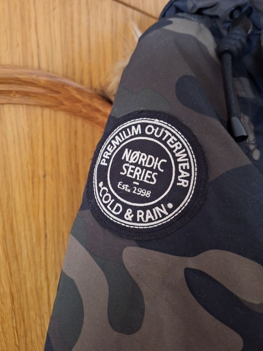 Casaco com Capuz BERSHKA T: XS