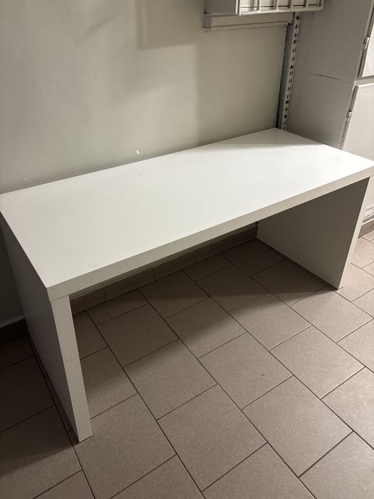 Biale biurko stan idelany