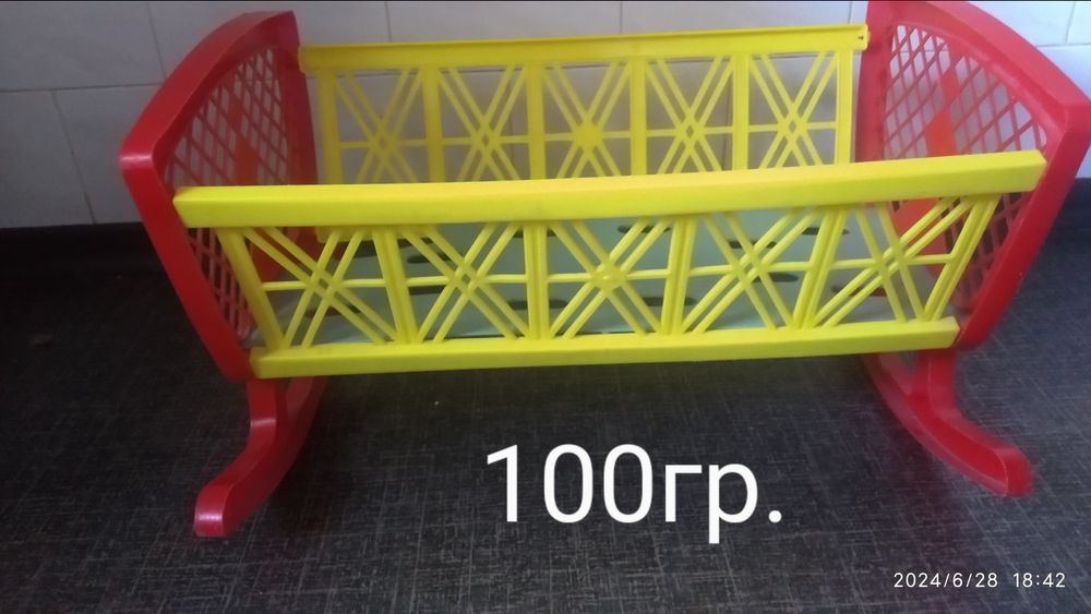 Игрушки кроватка дедушка бабушка птичка Олимпийский Мишка СССР