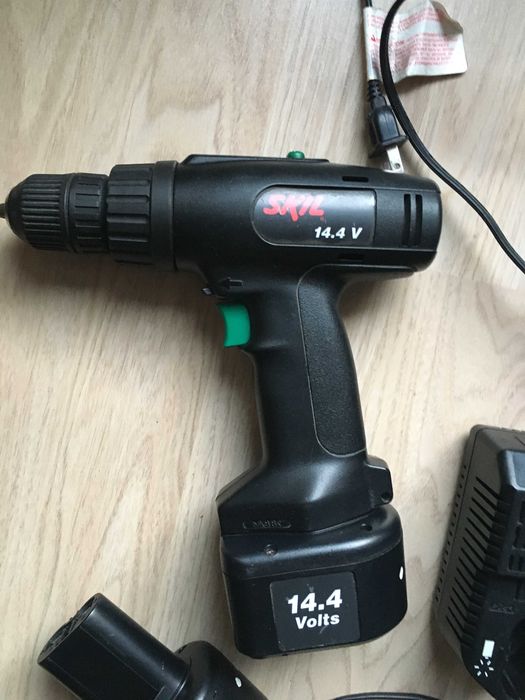 Wiertarka wkrętarka Skil + 3 ładowarki Bosch 3x baterie 14,4 Volt USA