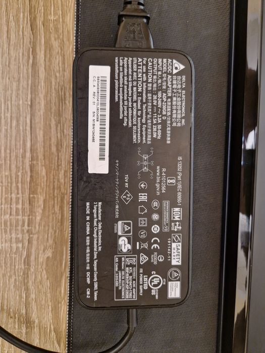 Msi GE66 10UH Ігровий Ноутбук