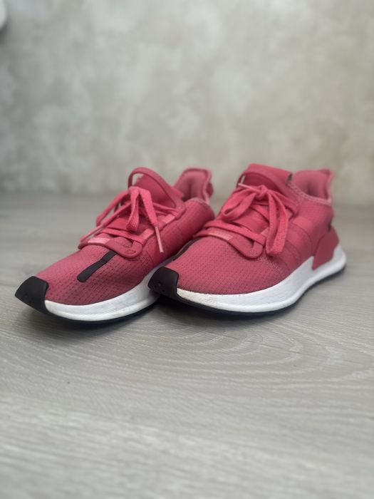 Кросівки Adidas U_Path Run 36 р. 22,5 см