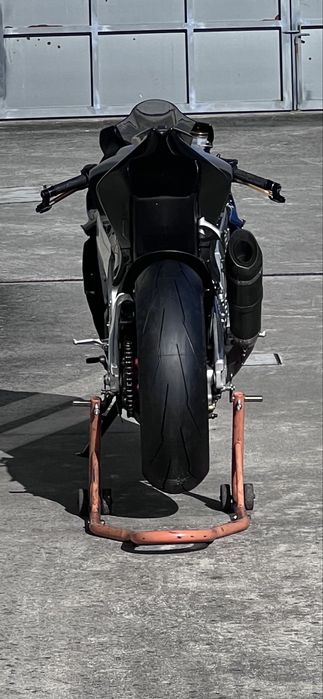 Aprilia  RSV4 Factory