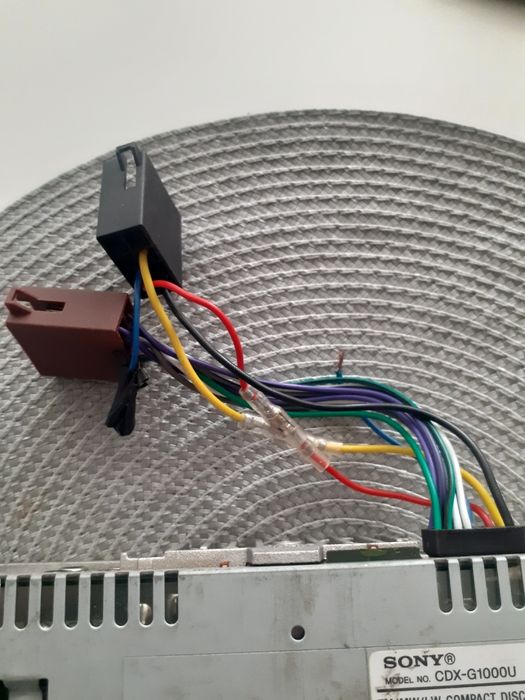 Rezerwacja.Radio samochodowe Sony  CDX-G1000U