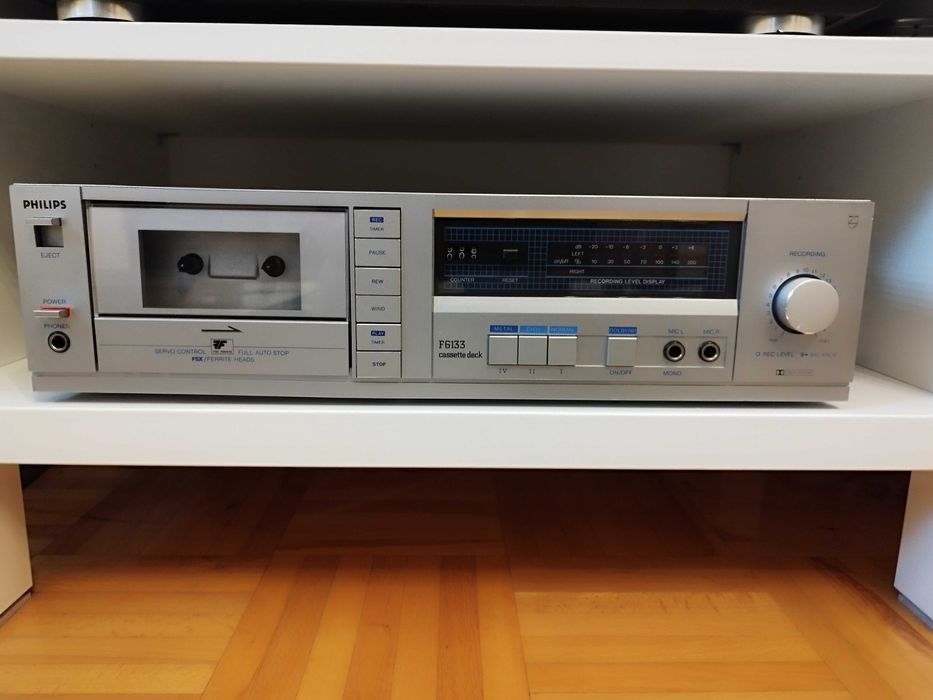 Magnetofon Philips F6133 Stan bardzo dobry. Wysyłka w cenie.
