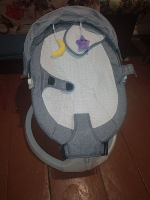 Дитячий шезлонг для немовляти