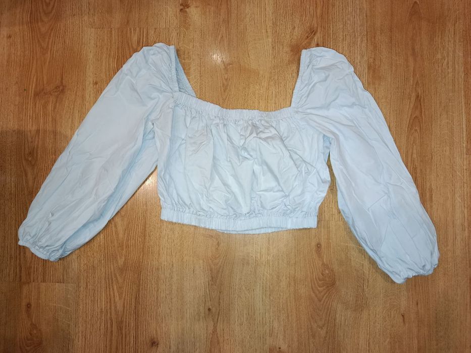 Стильний жіночий топ.