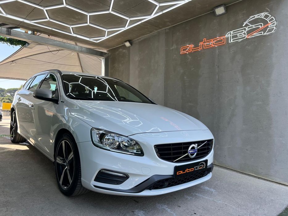 Volvo V60 2.4 D6 R-Design Sum.AWD Phev