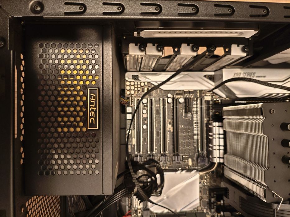 Komputer PC Intel i7-6900K / 32GB RAM / 750W / Fractal Design Define R4