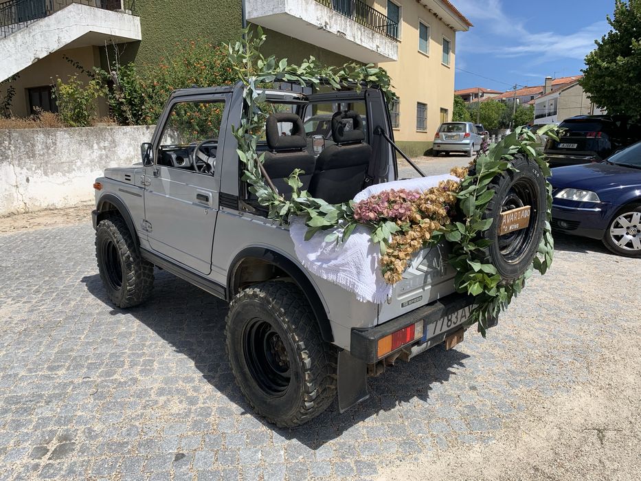 Suzuki Samurai/Santana