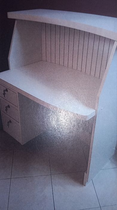 Secretária - balcão para recepção