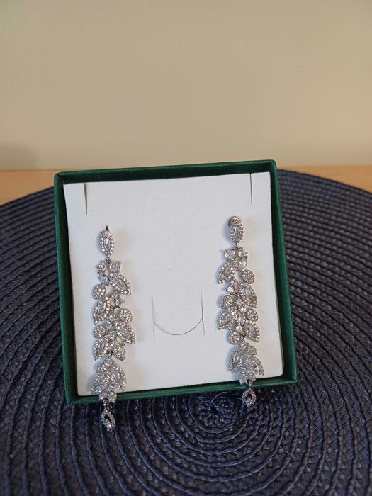 Długie kolczyki ślubne