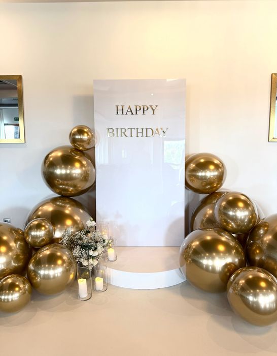 Ścianki balonowe 18 urodziny Dekoracje kwiatowe Imprezy   Balony