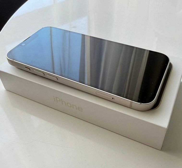 iPhone 14 256 GB Starlight