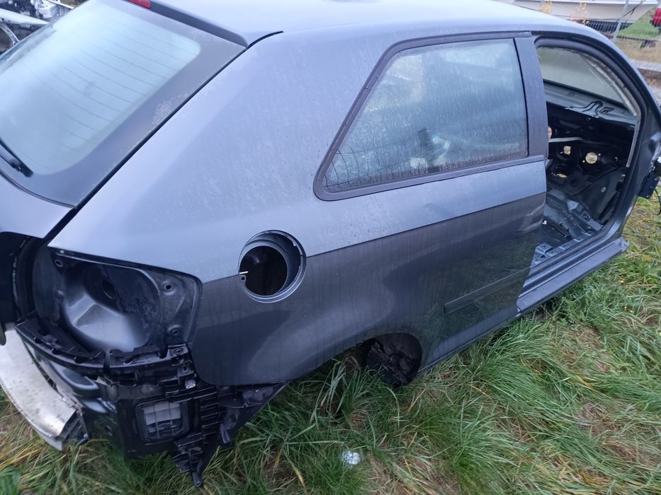 Błotnik tył cwiara prawa lewa Audi A3 8P 3 drzwi oryginał LX7Z