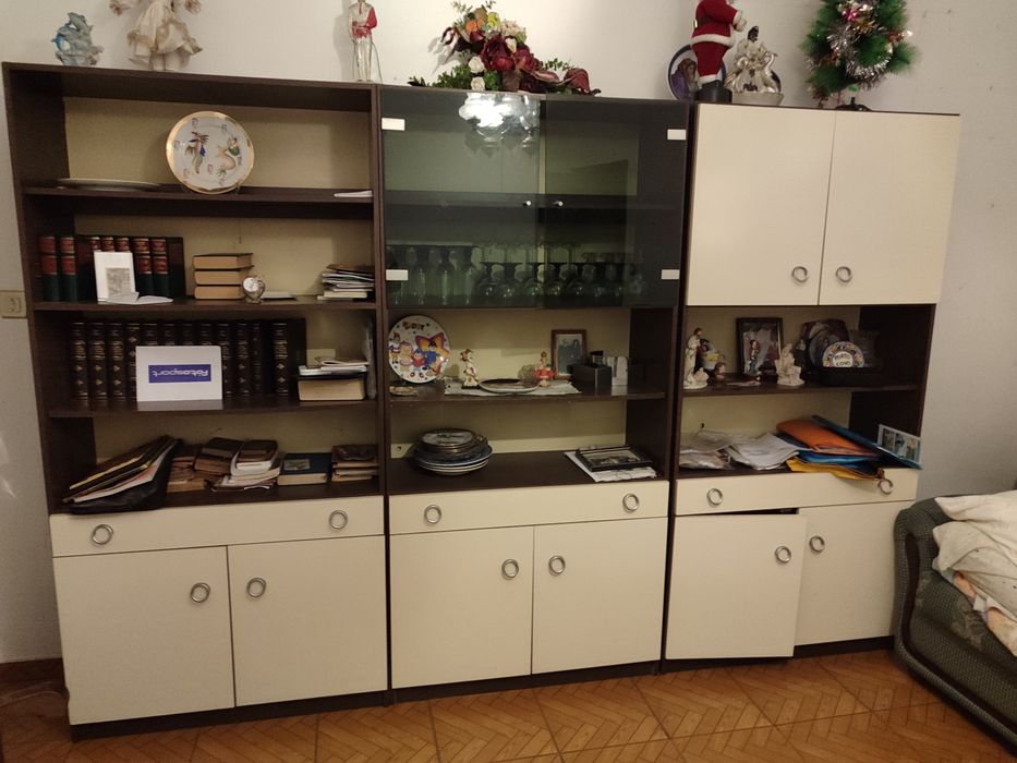 Vendo armários de sala