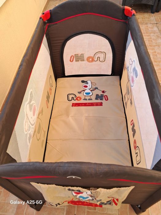 Parque infantil dobrável