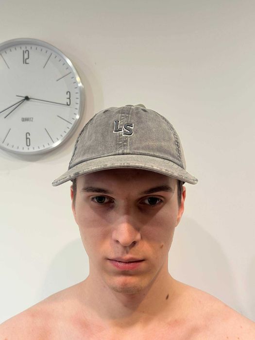 Кепка Levi’s сіра у вінтажному стилі Levis