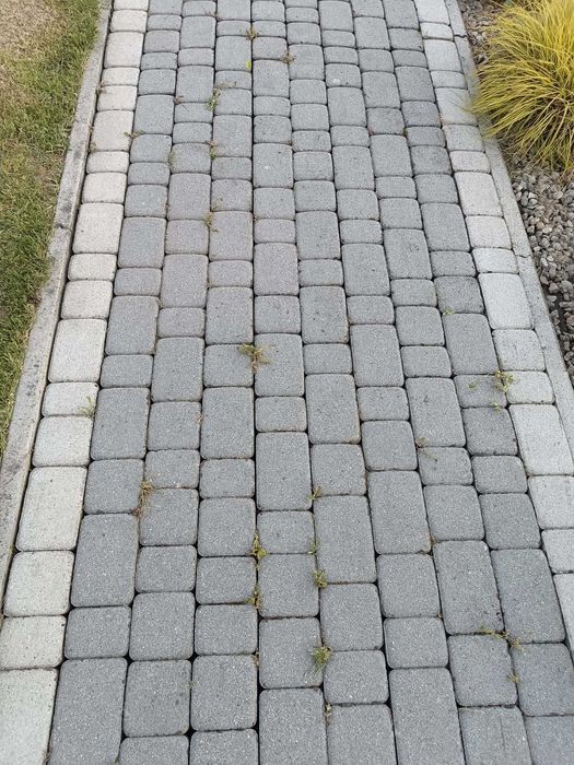 Sprzedam kostkę brukową do rozbiórki
