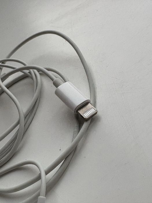 Навушники оригінал Apple EarPods Lightning (A1748)